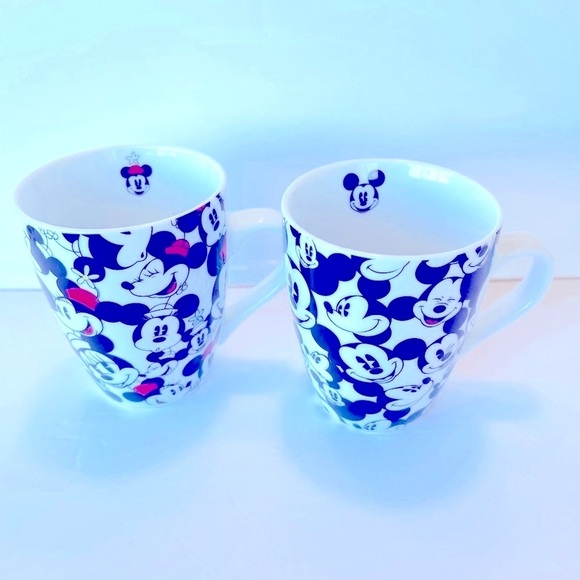 Pair of Kitchen Disney Minnie and Mickey Mouse Mugs 14 oz - Picture 1 of 8